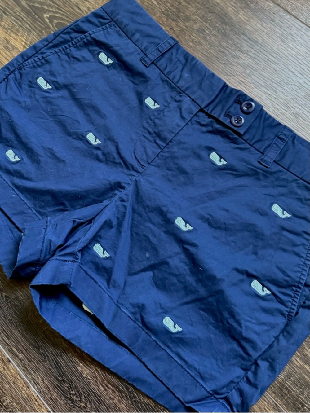 Vineyard Vines Embroidered Shorts 6 - Picture 3 of 7